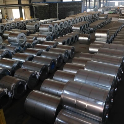 JIS Regular Spangle Galvanized Steel 610mm Hot Rolled Steel Dalam Kumparan