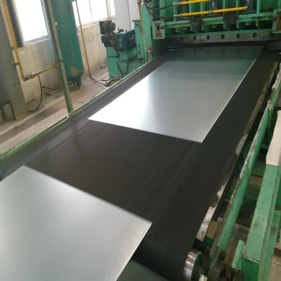 40-600g / M2 Lembaran Baja Galvanis PVDF Lembaran Baja Dilapisi Seng Pertengahan Keras 3-8 Ton